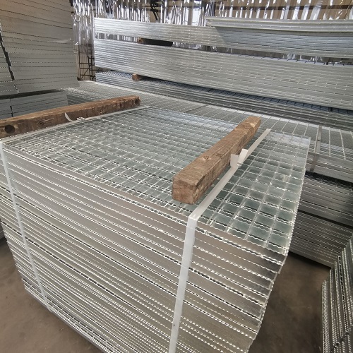 如何辨別劣質(zhì)鋼格板？看這4個(gè)細(xì)節(jié)，避免安全隱患