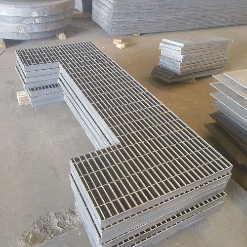 客戶案例：某工廠因貪便宜買劣質鋼格板，損失超百萬！