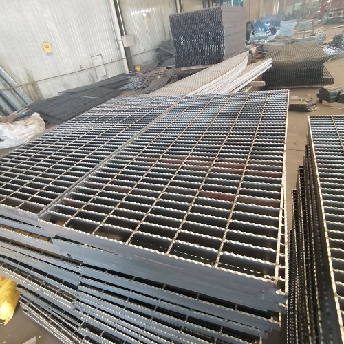 鋼格板重量計(jì)算指南：如何精準(zhǔn)估算采購(gòu)成本？