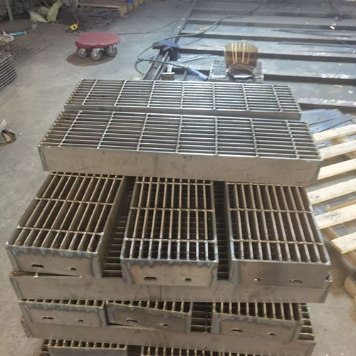 線上線下選購鋼格柵，這些差異不了解要吃大虧