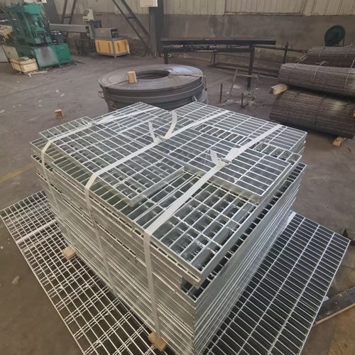 線上線下買(mǎi)鋼格柵有啥區(qū)別？看完再下單不后悔