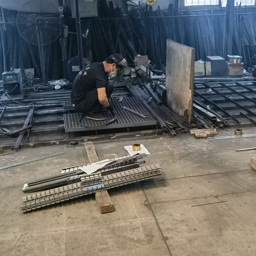 工程人必備！鋼格柵的6種實(shí)用場景解析