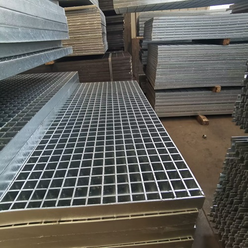 鋼格柵知識科普：材質(zhì)、規(guī)格如何影響使用效果？