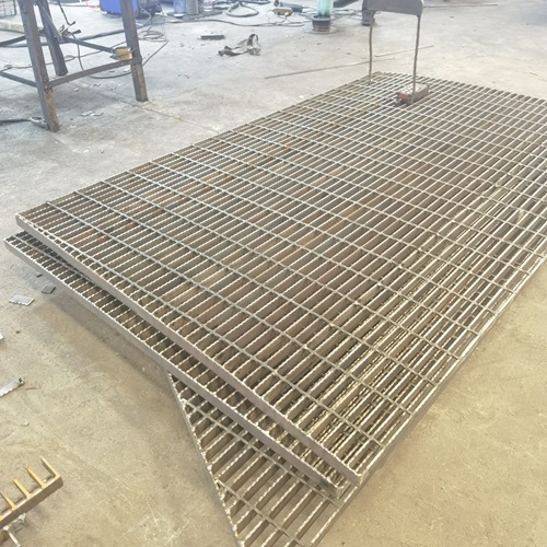 鋼格板是怎么做到防滑又安全的？