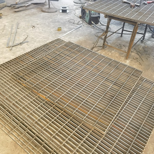 鋼格板是怎么做到防滑又安全的？