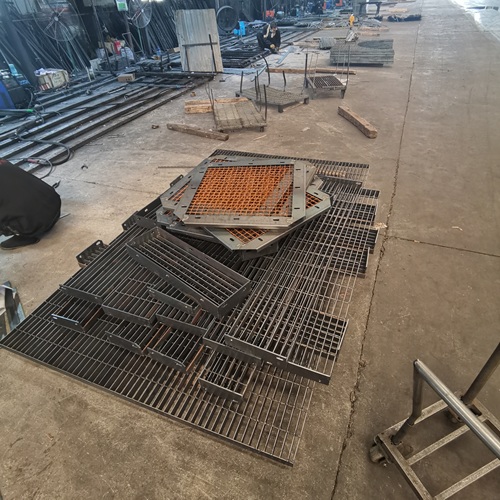 數(shù)據(jù)中心地板居然也用鋼格板