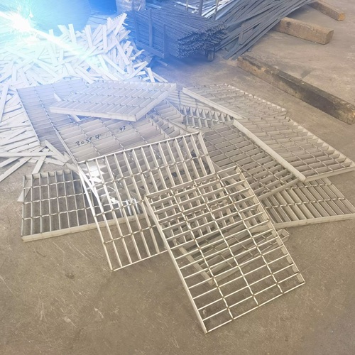 鋼格板在工業(yè)平臺(tái)中的應(yīng)用要點(diǎn)