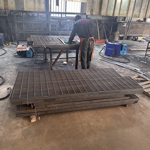 這些高端項目都在用鋼格柵板，你知道嗎