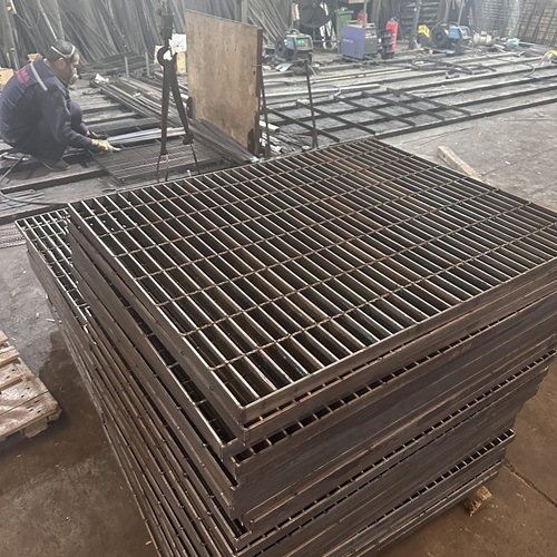 鋼格板高空安裝安全技巧，工程人必學(xué)