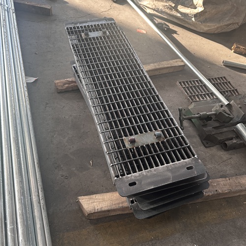 國內(nèi)鋼格板vs進(jìn)口鋼格板，性價(jià)比分析