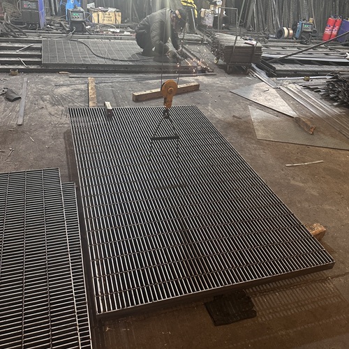 國內(nèi)鋼格板vs進(jìn)口鋼格板，性價(jià)比分析