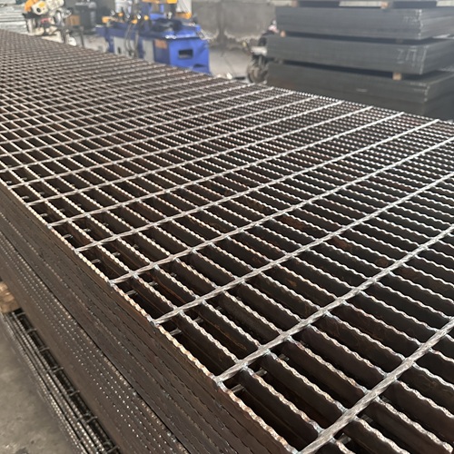 音樂節(jié)舞臺搭建必用鋼格板，承重強還易拆卸