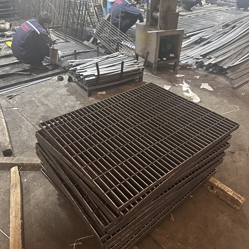 市政溝蓋板鋼格板用途與安裝施工要點